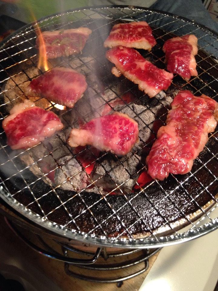 炭火焼肉ホルモン390