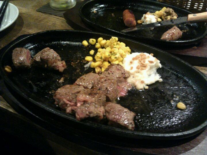 STEAK&BAR GROOVY 飯田橋本店
