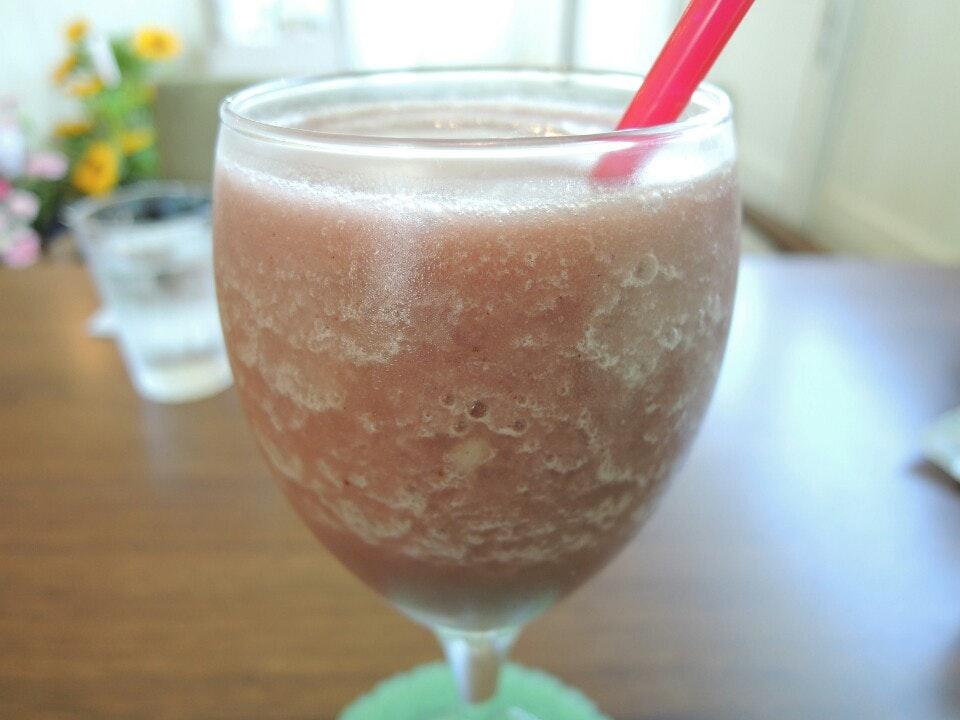 B cafe Smilyno + HUG