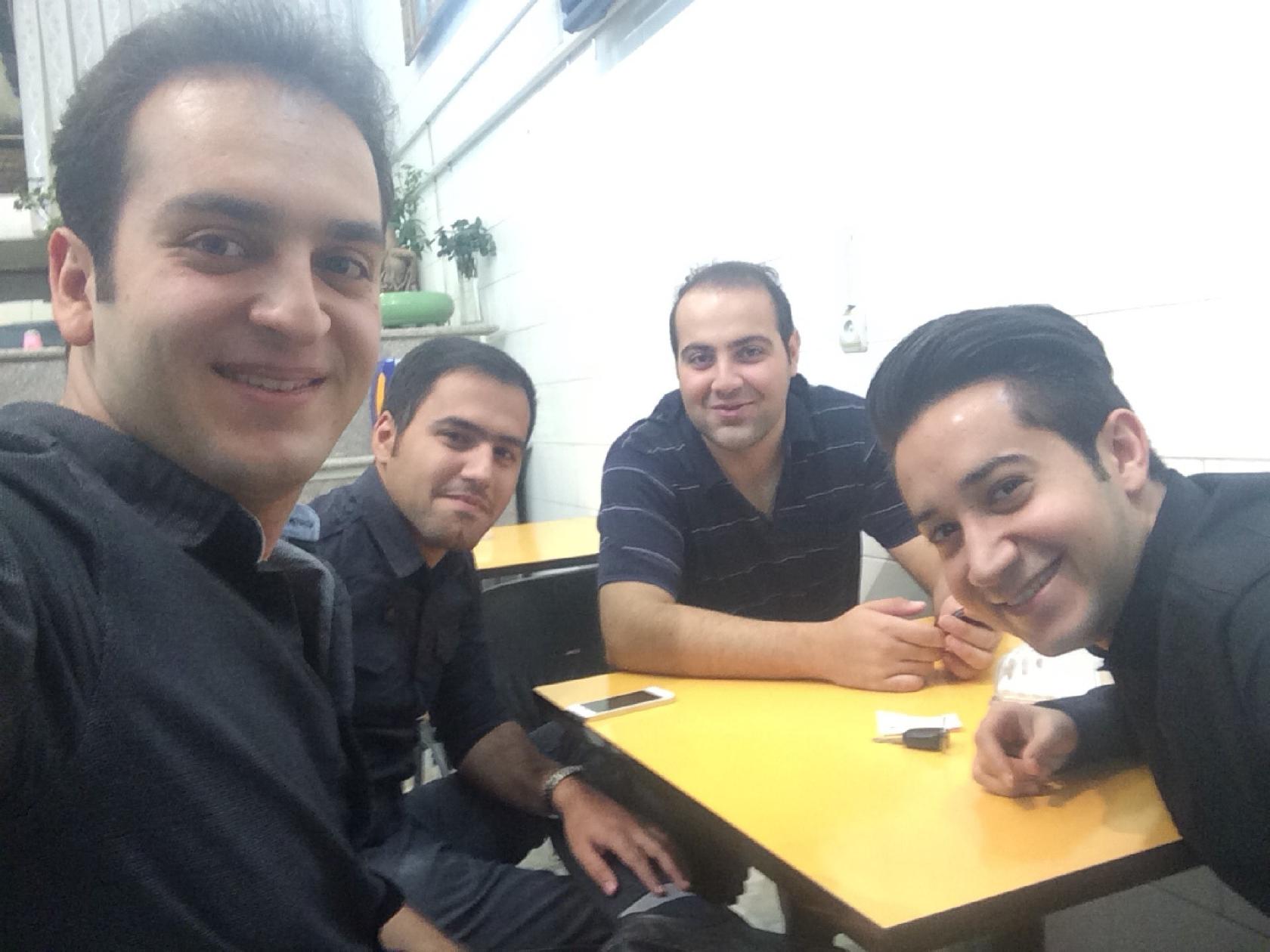 Yousef Burger همبرگر یوسف