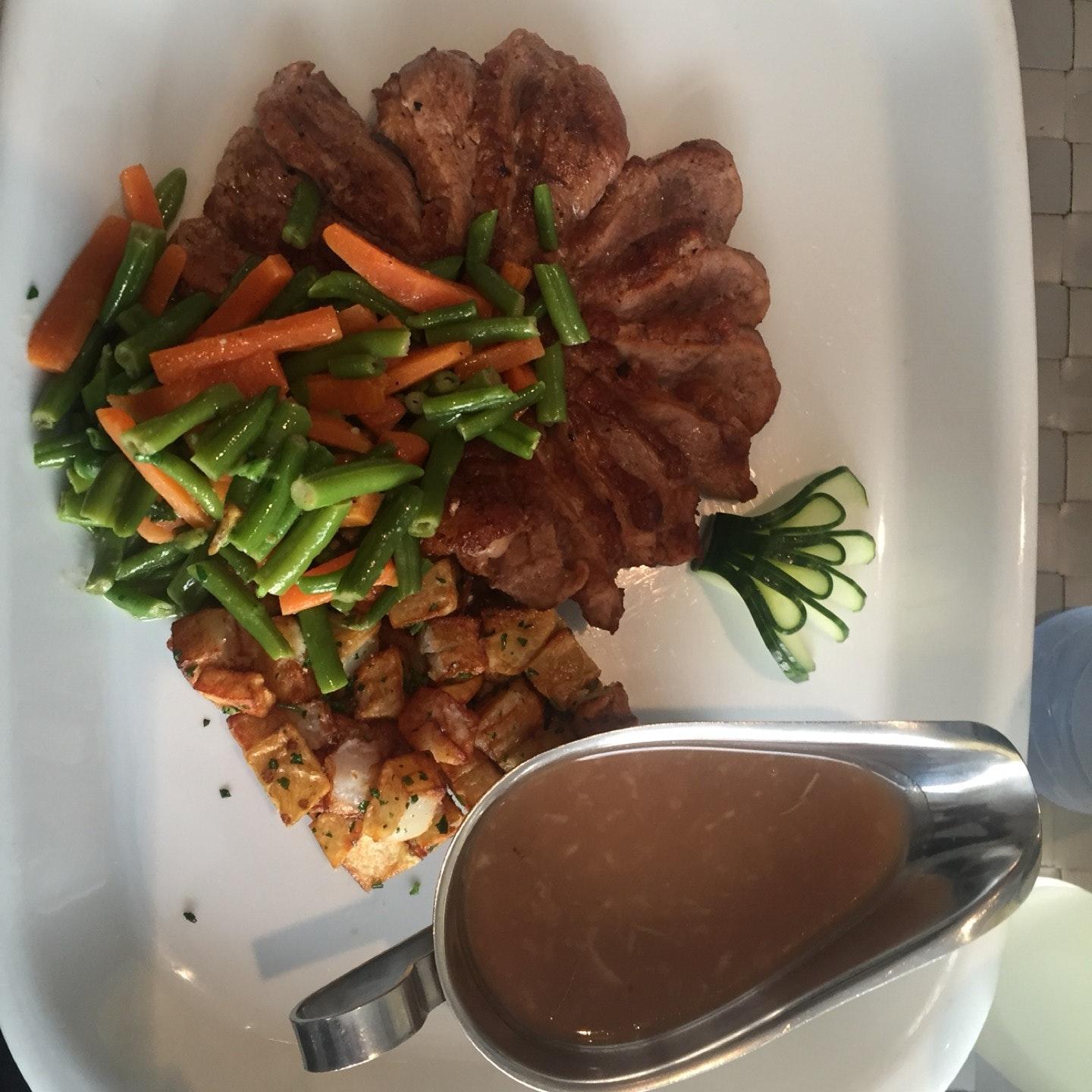 Petit Bistro