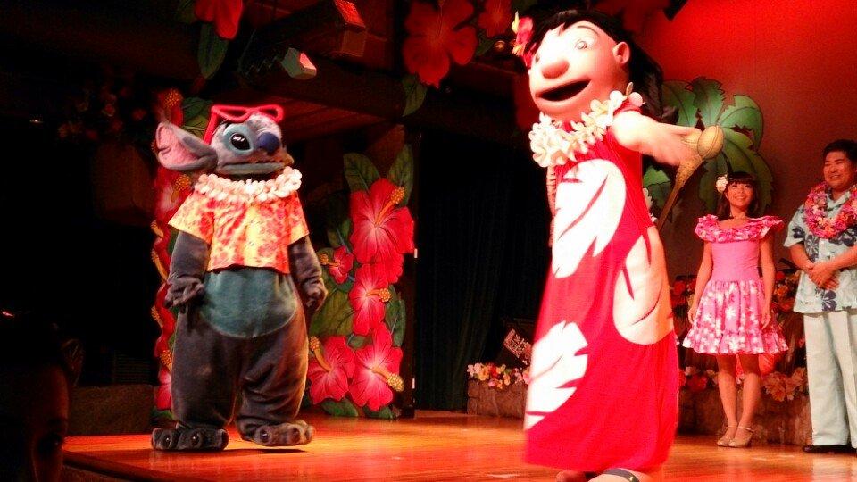 リロのルアウ&ファン