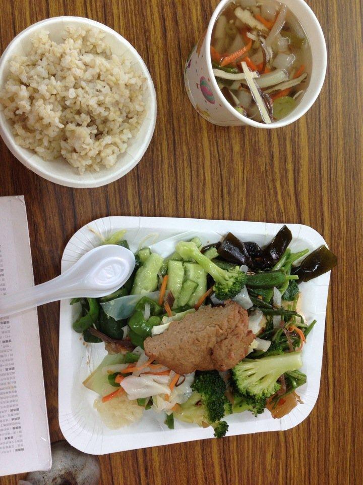 觀自在素食自助餐