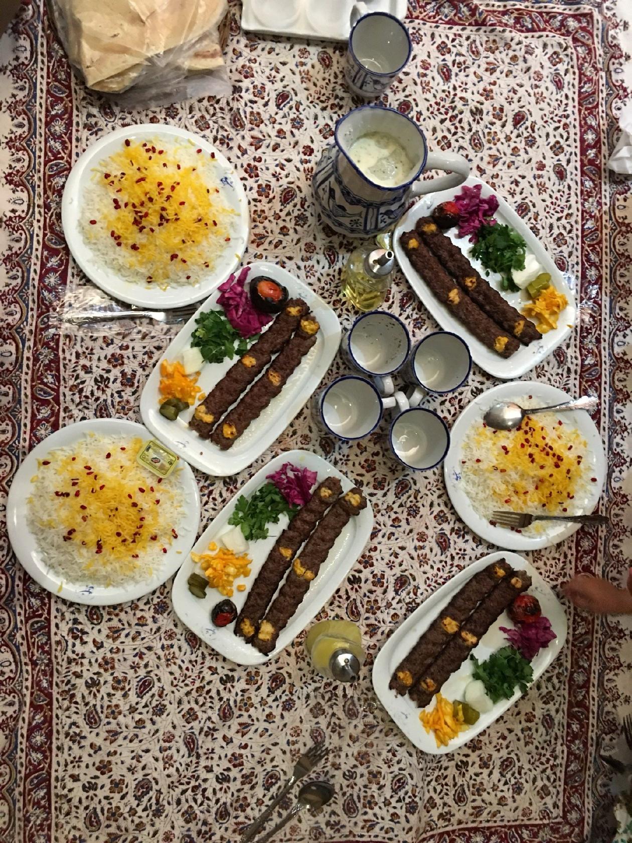 Bagh Morshed Restaurant هتل رستوران باغ مرشد
