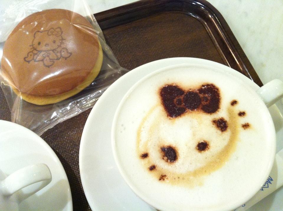 カフェドミキ ウィズ ハローキティ
