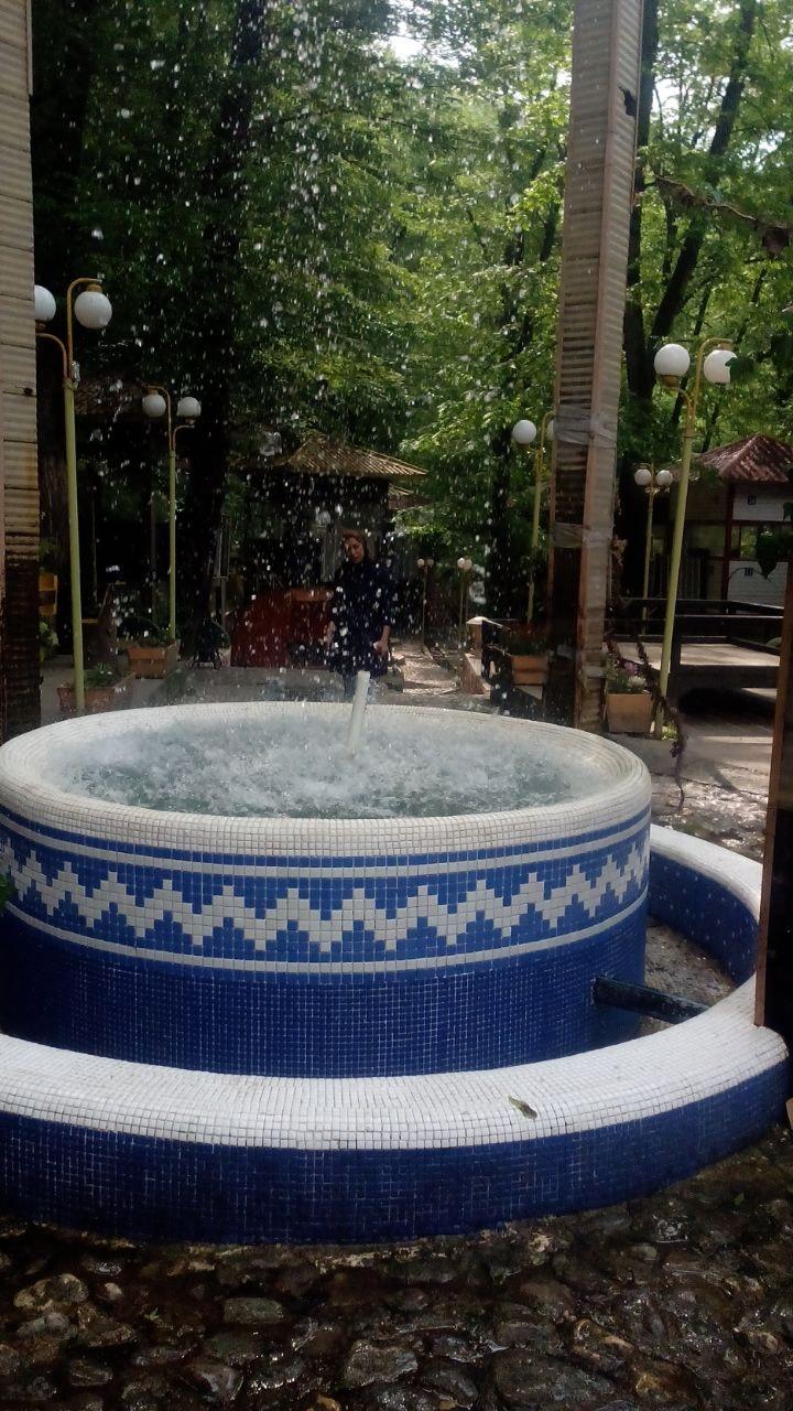 Hirkan Restaurant رستوران بهشت هیرکان