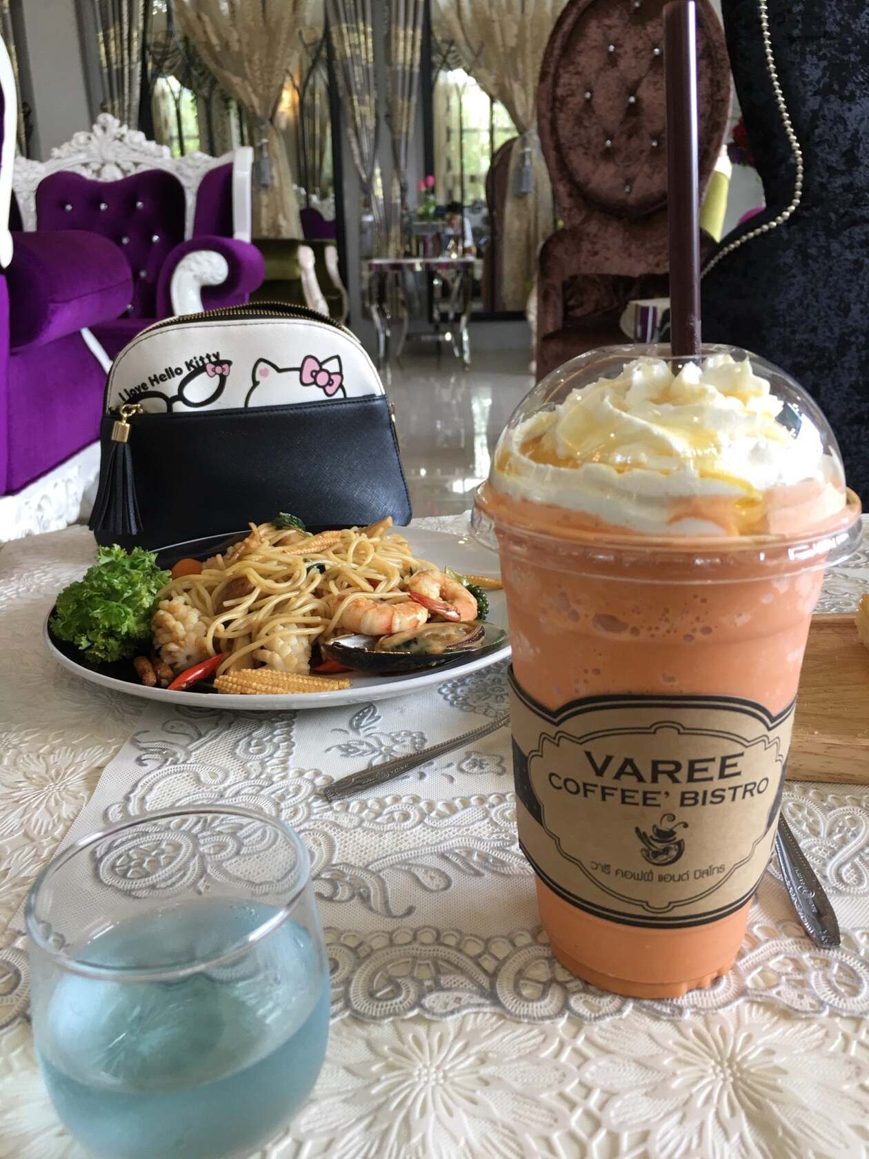 Varee coffee'bistro