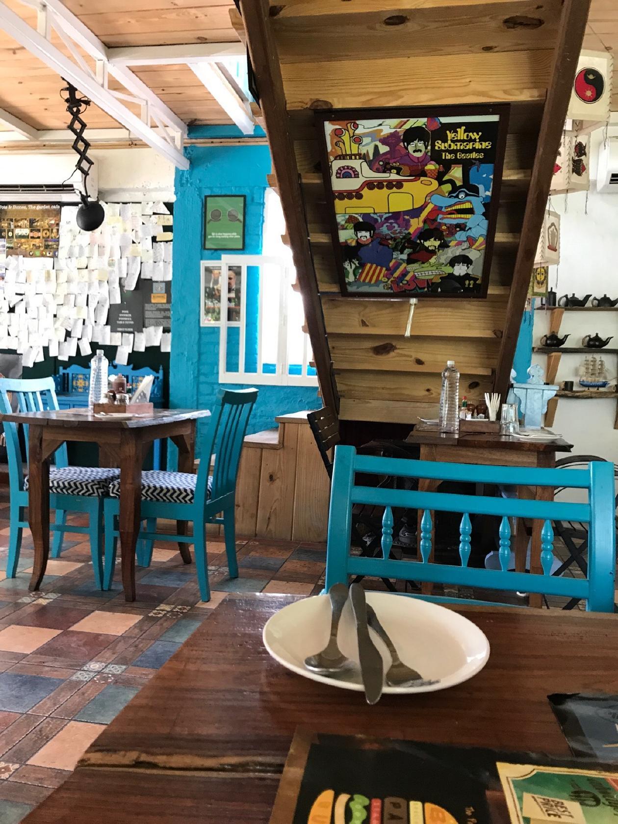 Pots and Stones Coffee & Eatery