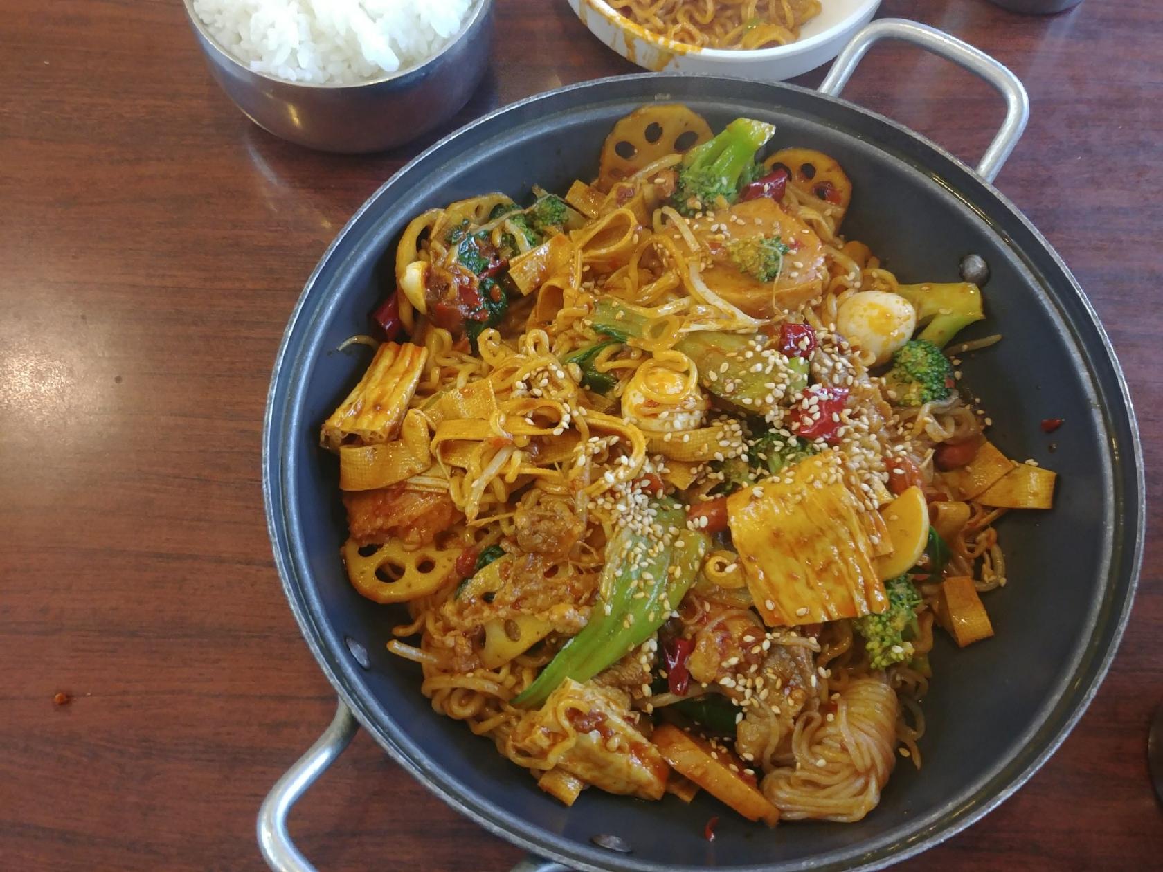 我家的厨房 ASIAN KUNGFU-DINING