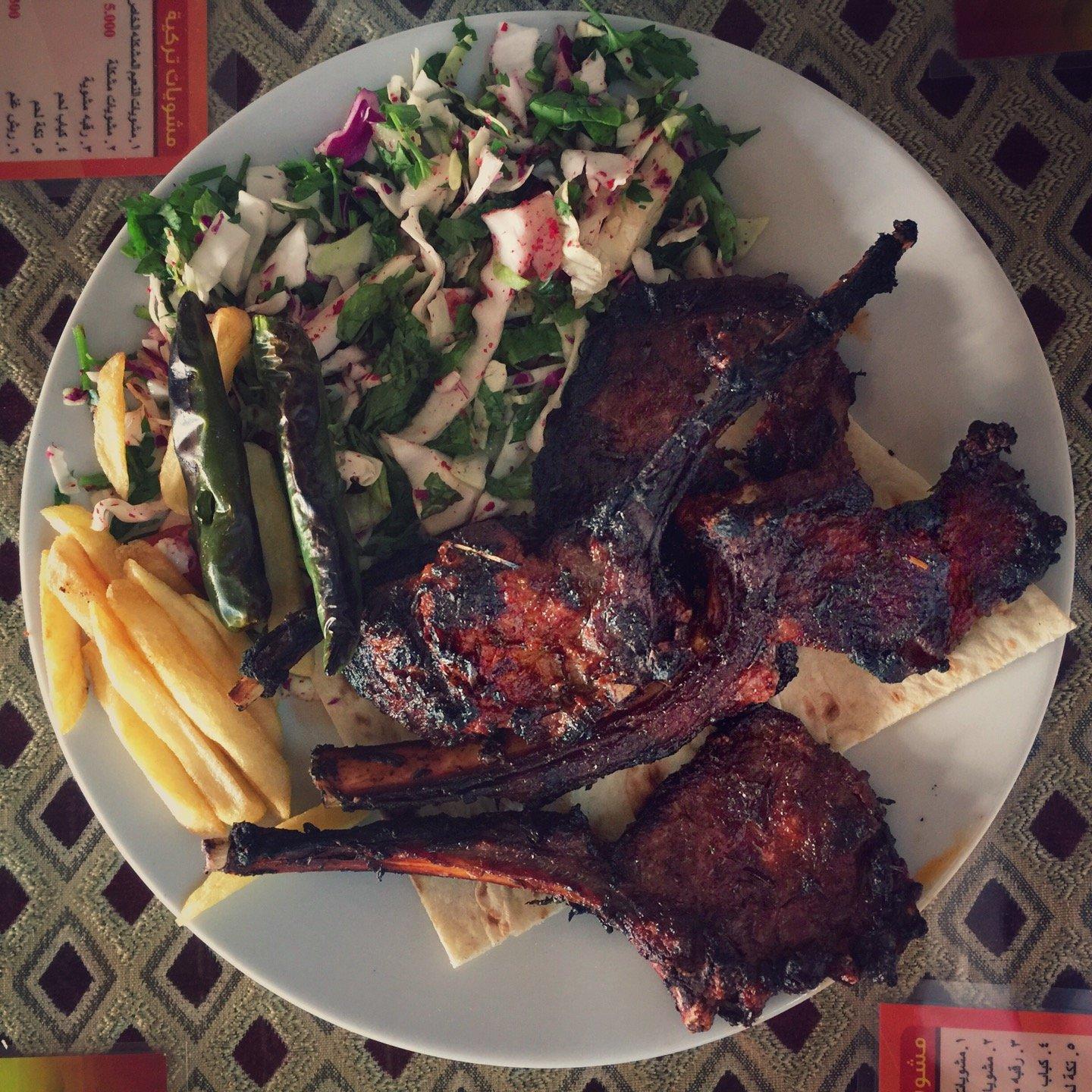 مطعم و مشويات النعيم