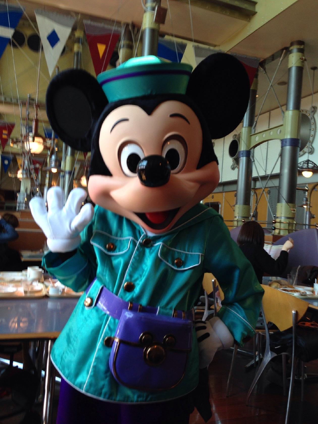 ディズニーキャラクターダイニング