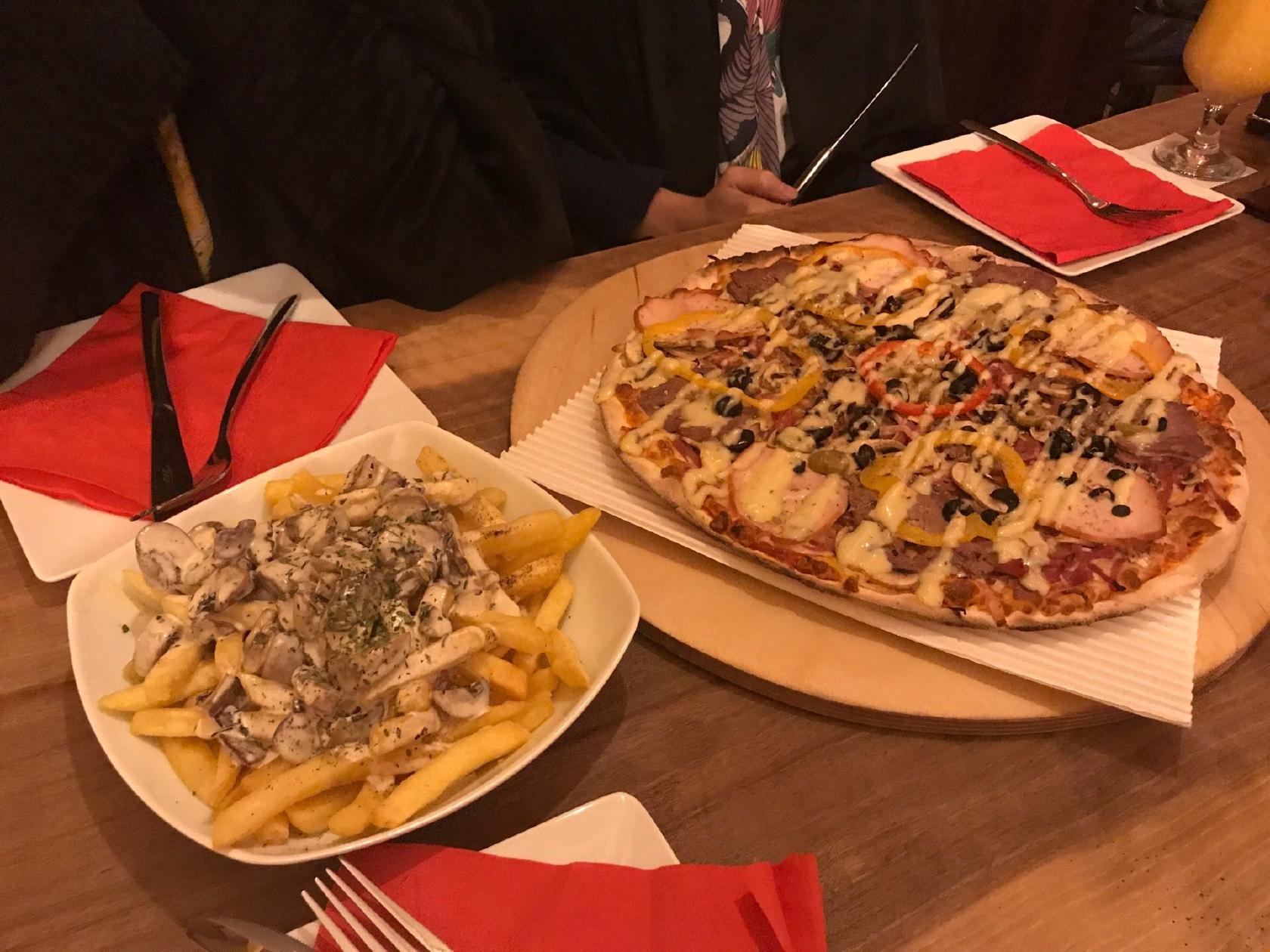 Napoli Pizaa پیتزا ناپلی