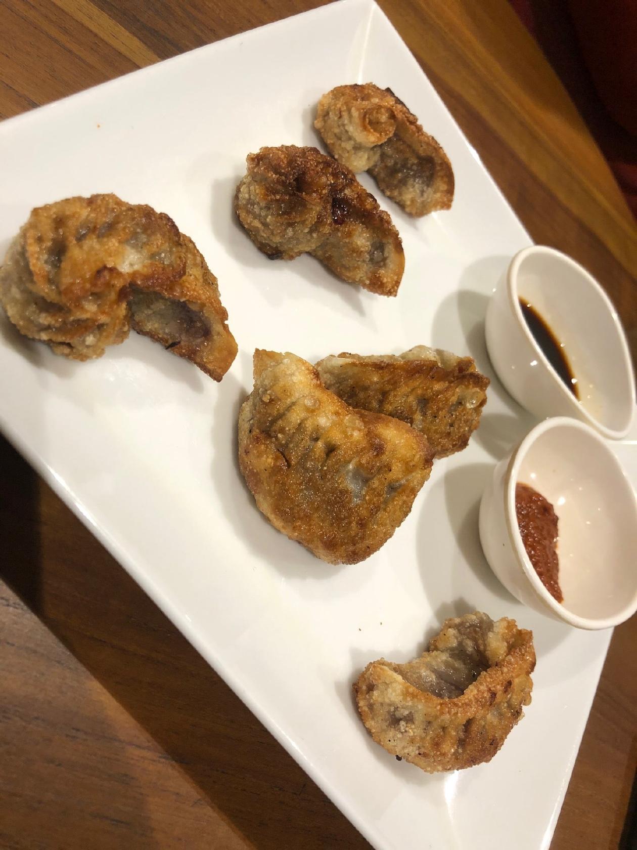 Momo's By Ruvi