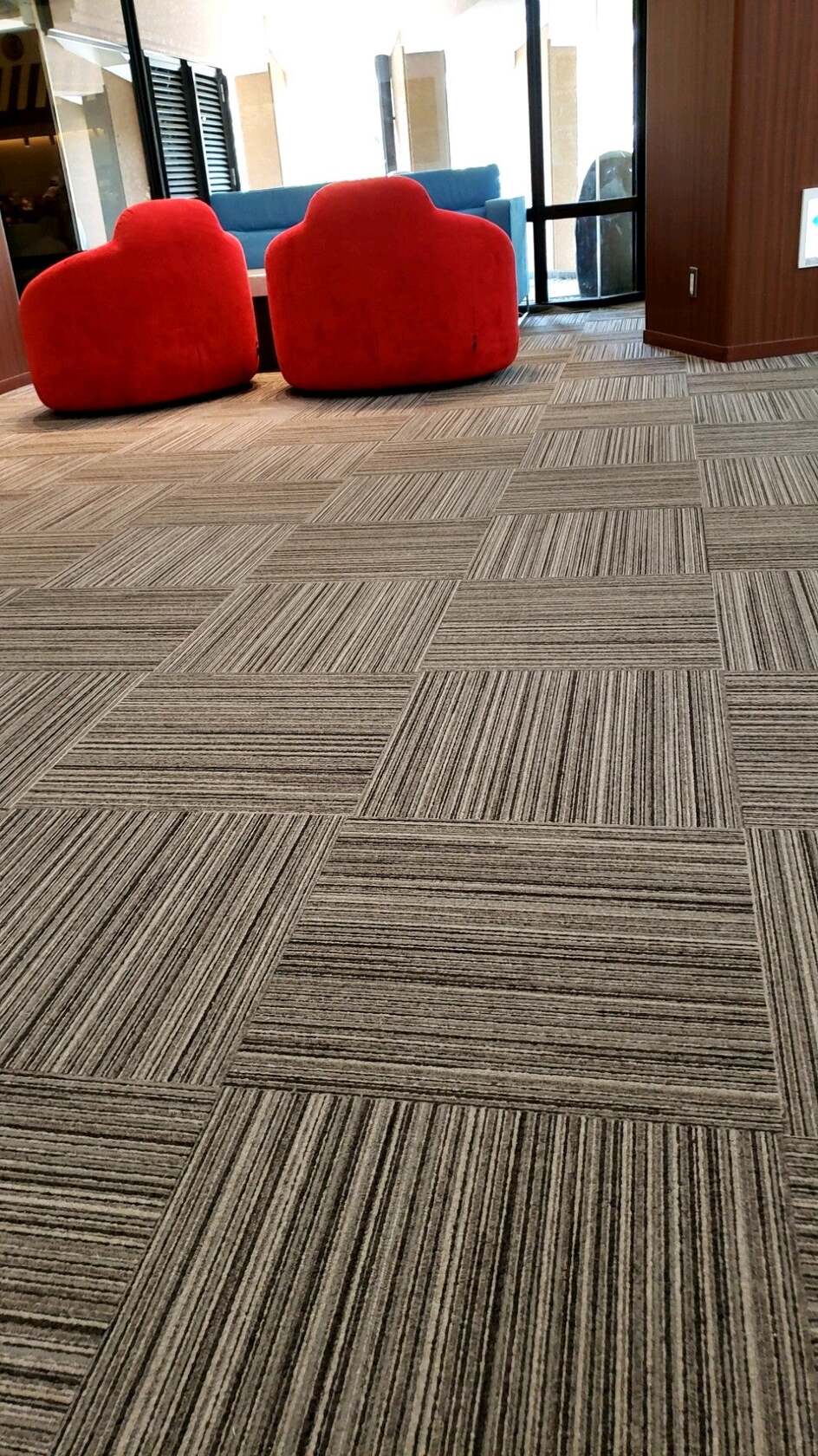 バー・ラウンジ　red pine