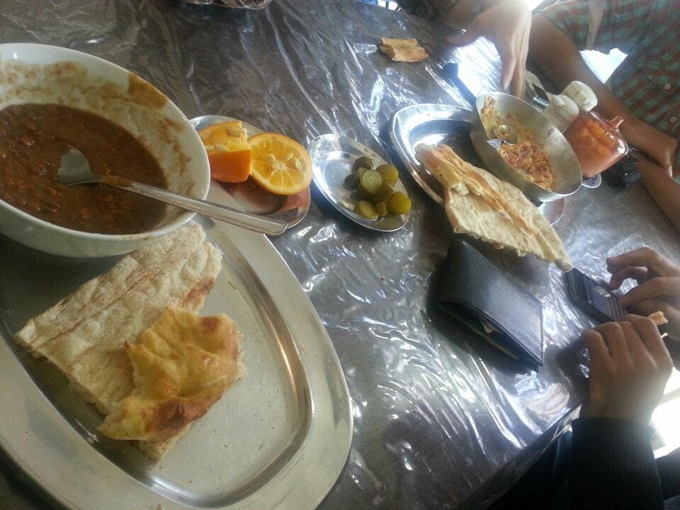 Agha Mohsen Breakfast Spot صبحانه سراى آقا محسن