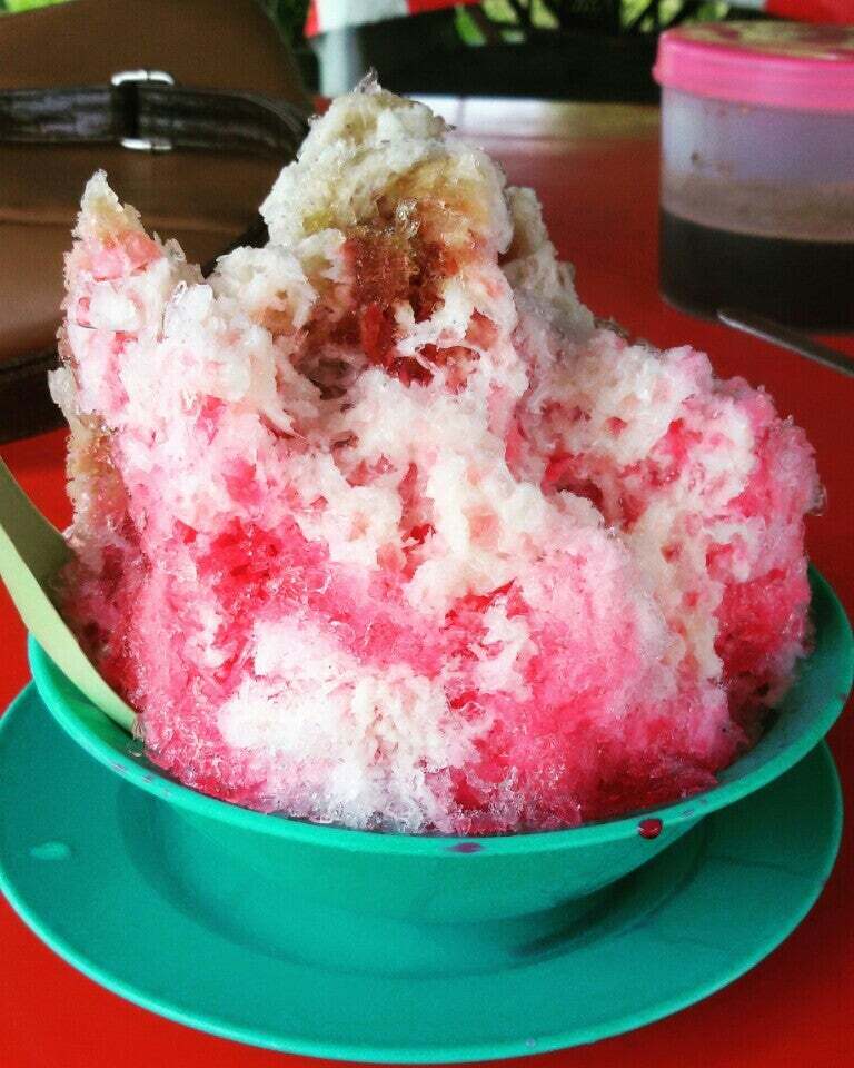 Gerai Pokok Cherry