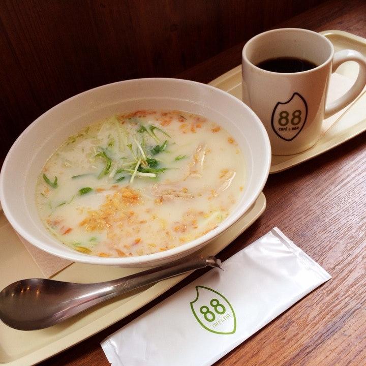 エイティーエイト カフェアンドバー