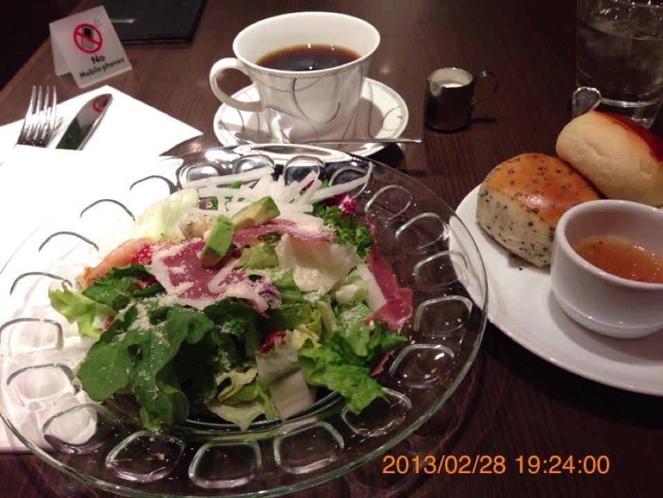 Le Salon Cafe FLO
