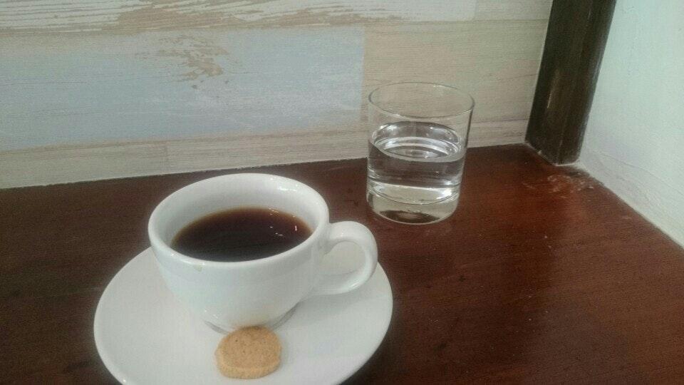Teal herbal tea & cafe