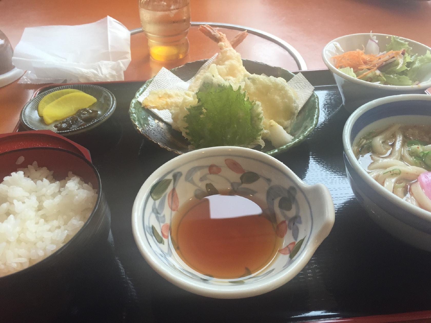 三笠うどん 日赤通り店