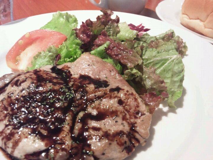 Cafe & Dining Rabbit