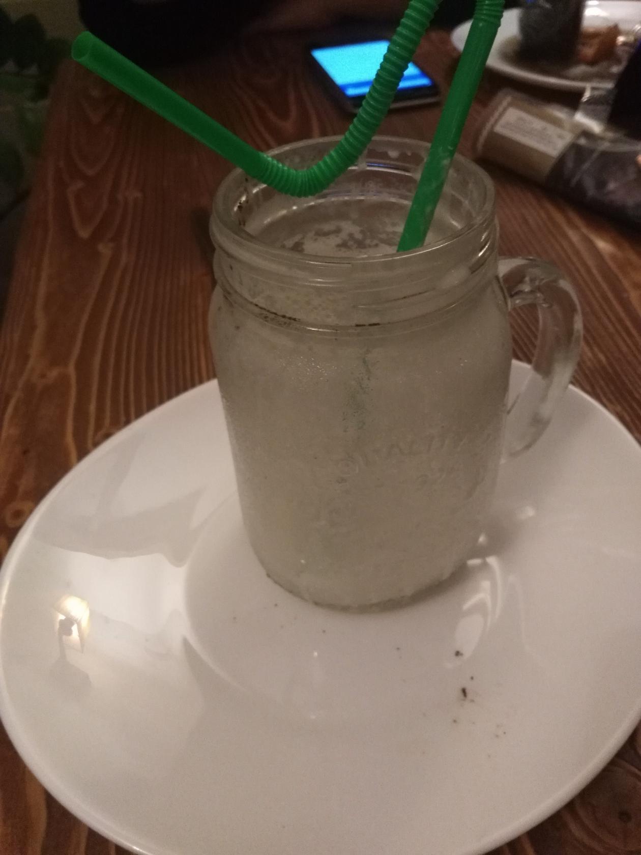 Shaliz Cafe & Restaurant ̶ كافه رستوران شاليز