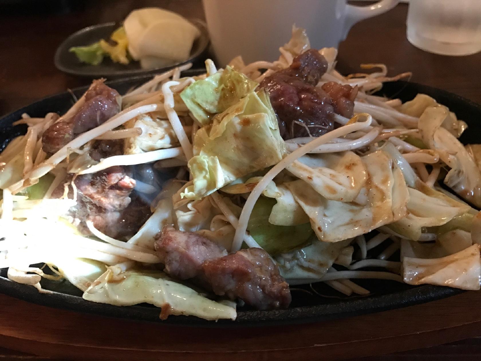 ホルモン鉄板焼 宗平