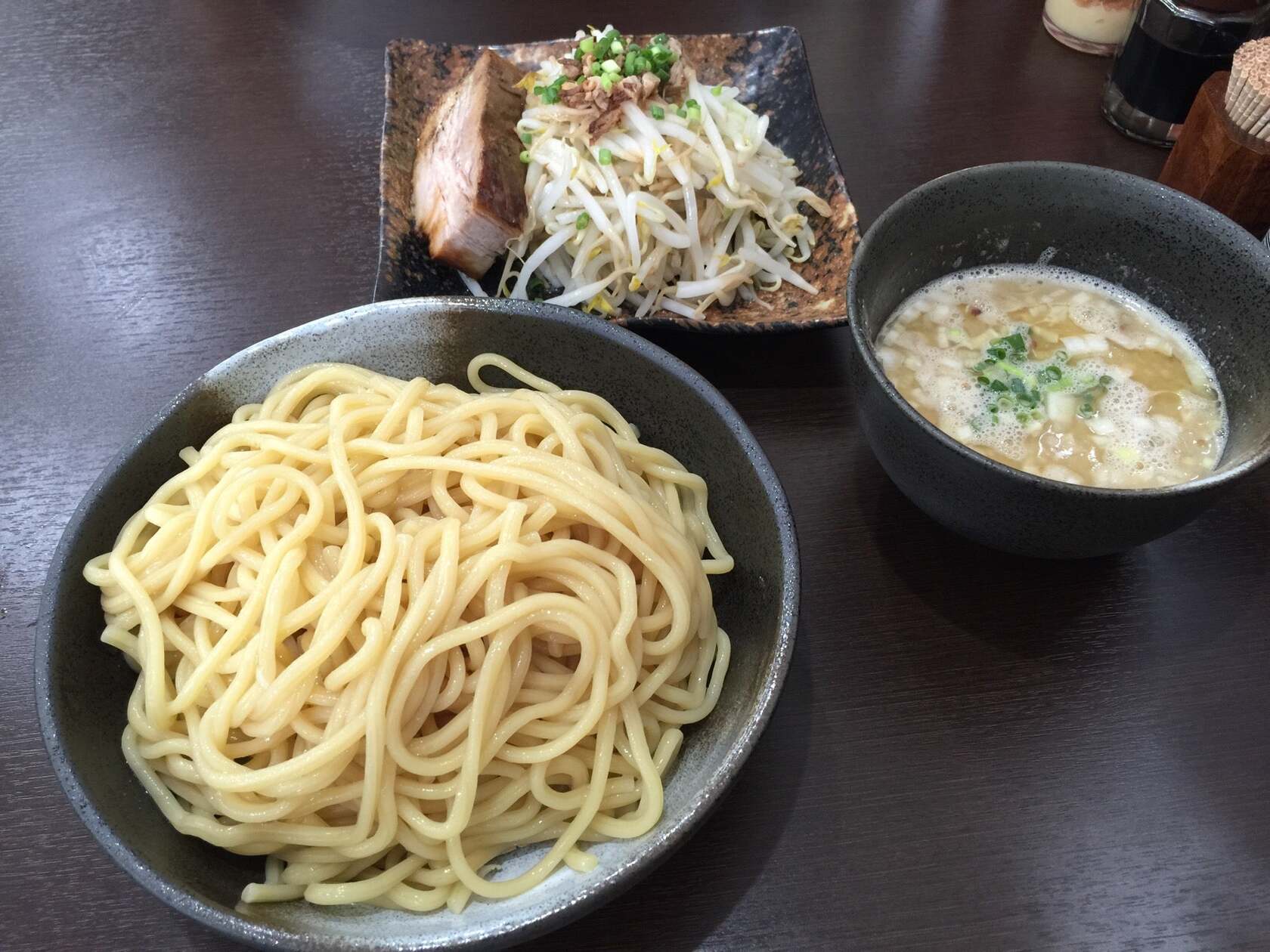 ones ones 奈良大宮店