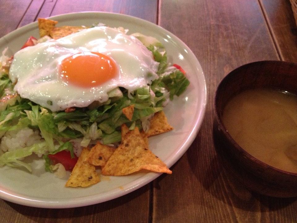 Cafe dining a－bend