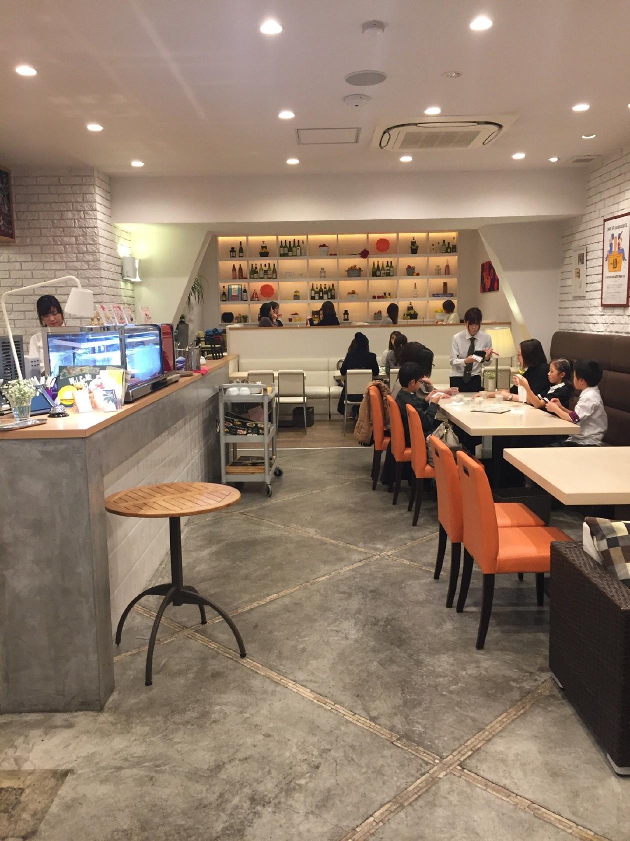 Dining cafe Repos