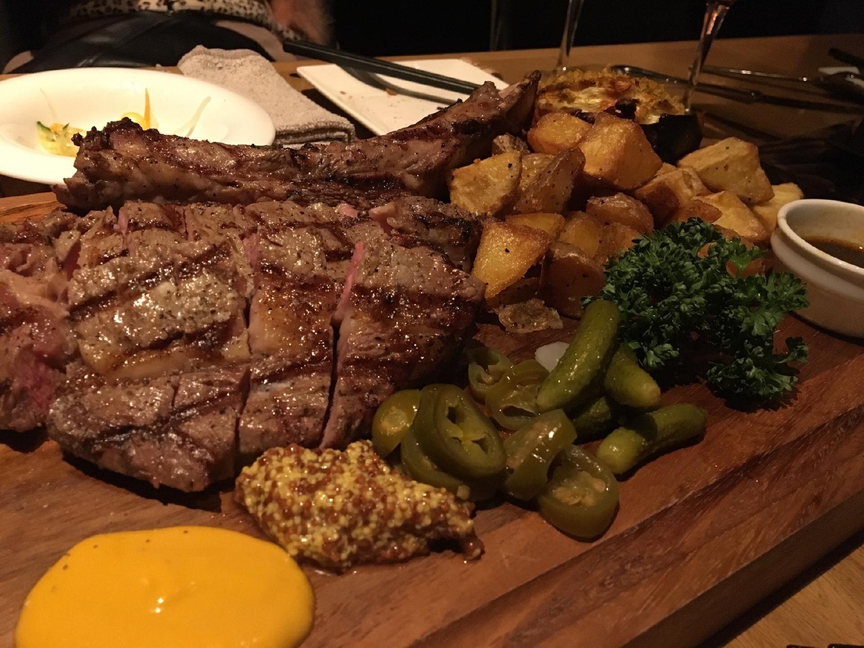 THE MEAT ANGUS栄