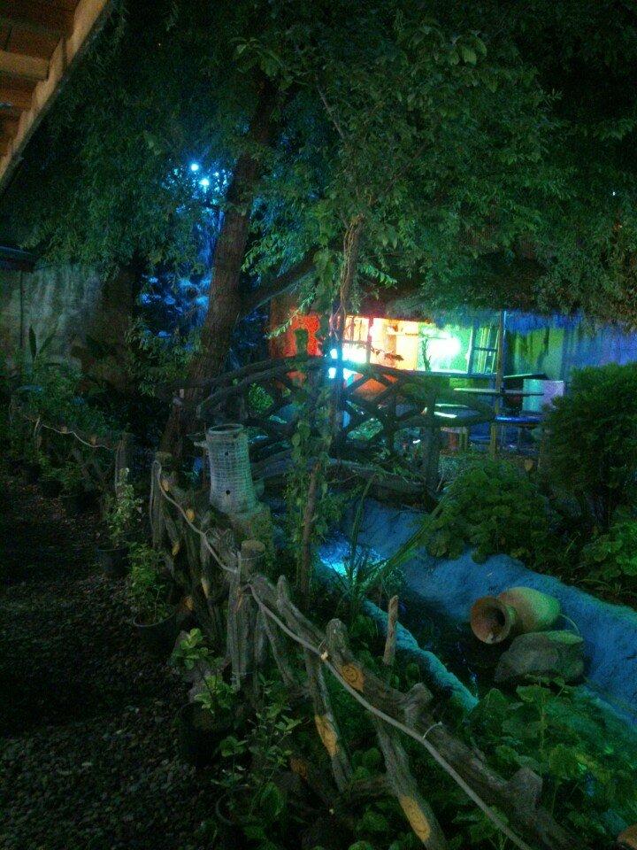 Abshar Restaurant سفره خانه سنتی آبشار