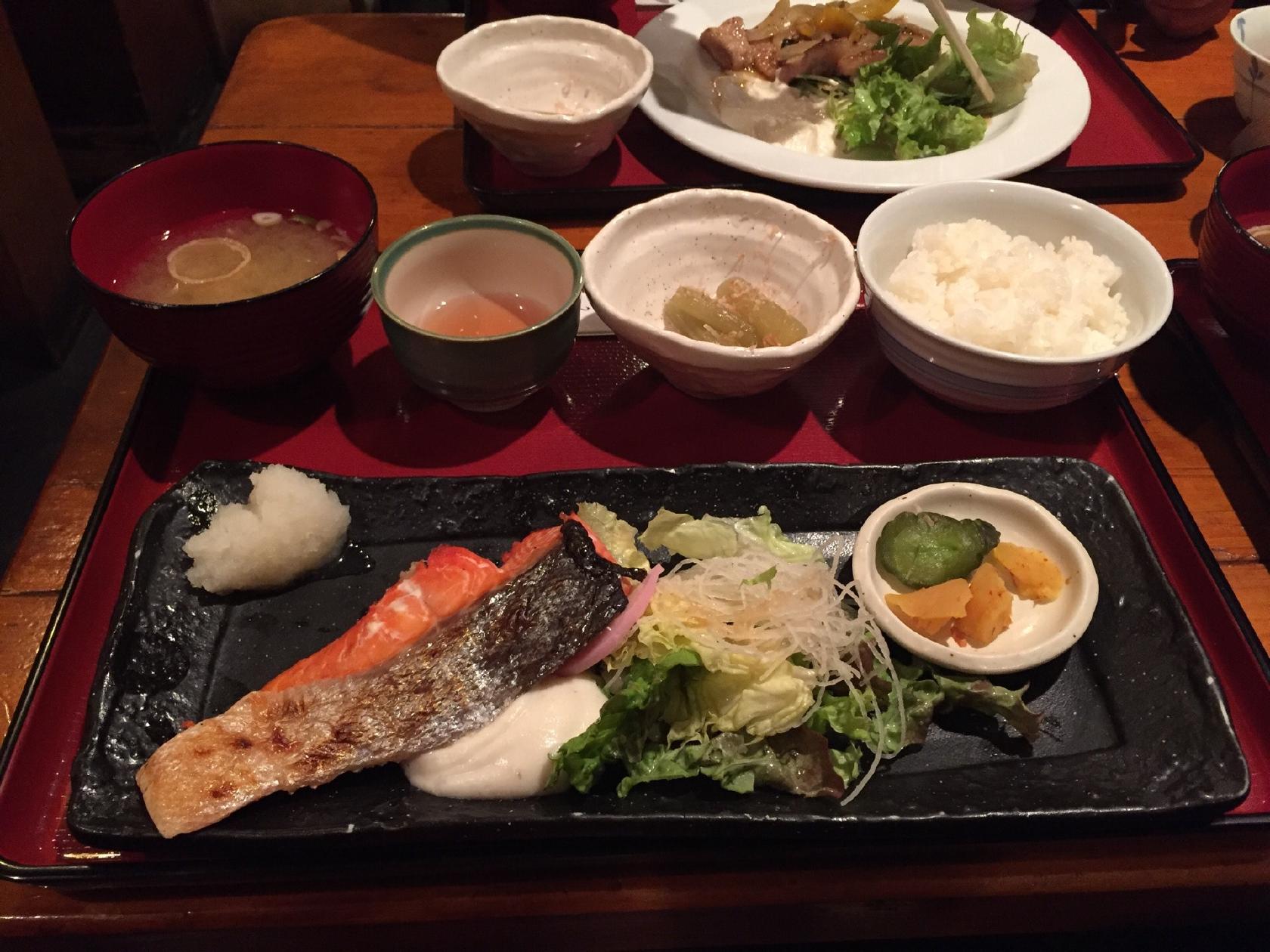 レストランバー おどり