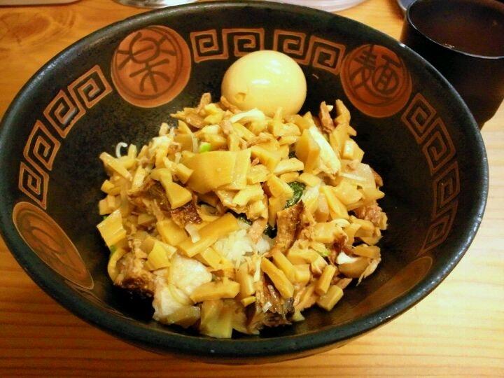 拉麺 證作