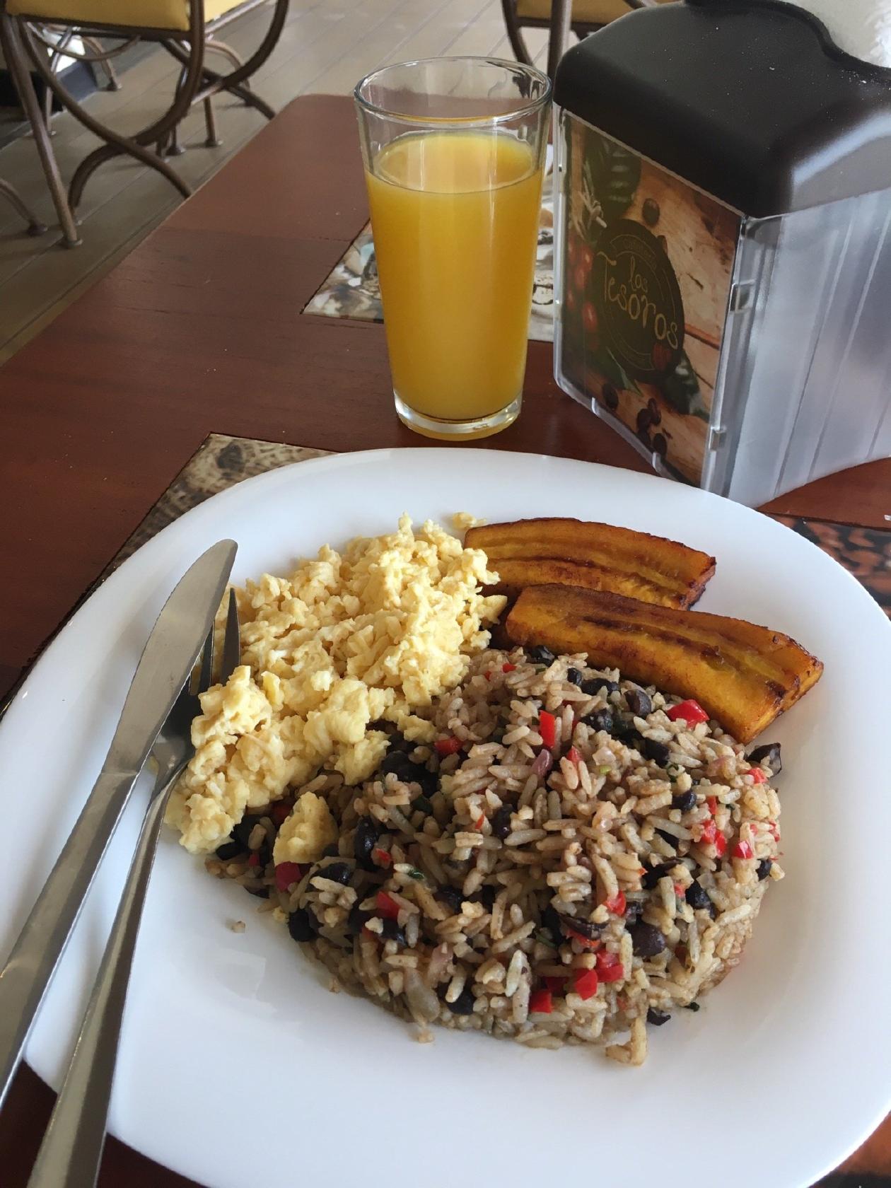 Cafeteria Los Tesoros Gourmet