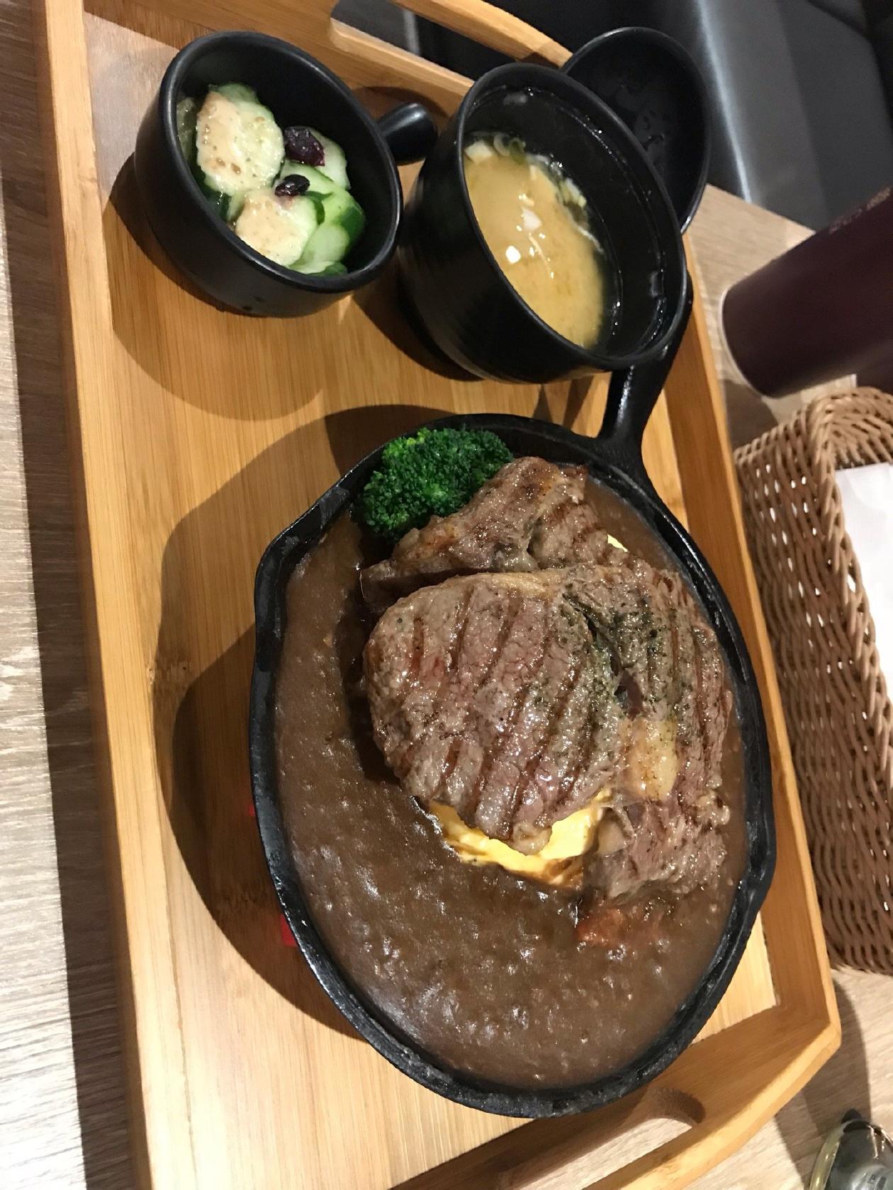 Howcup Curry Cafe'