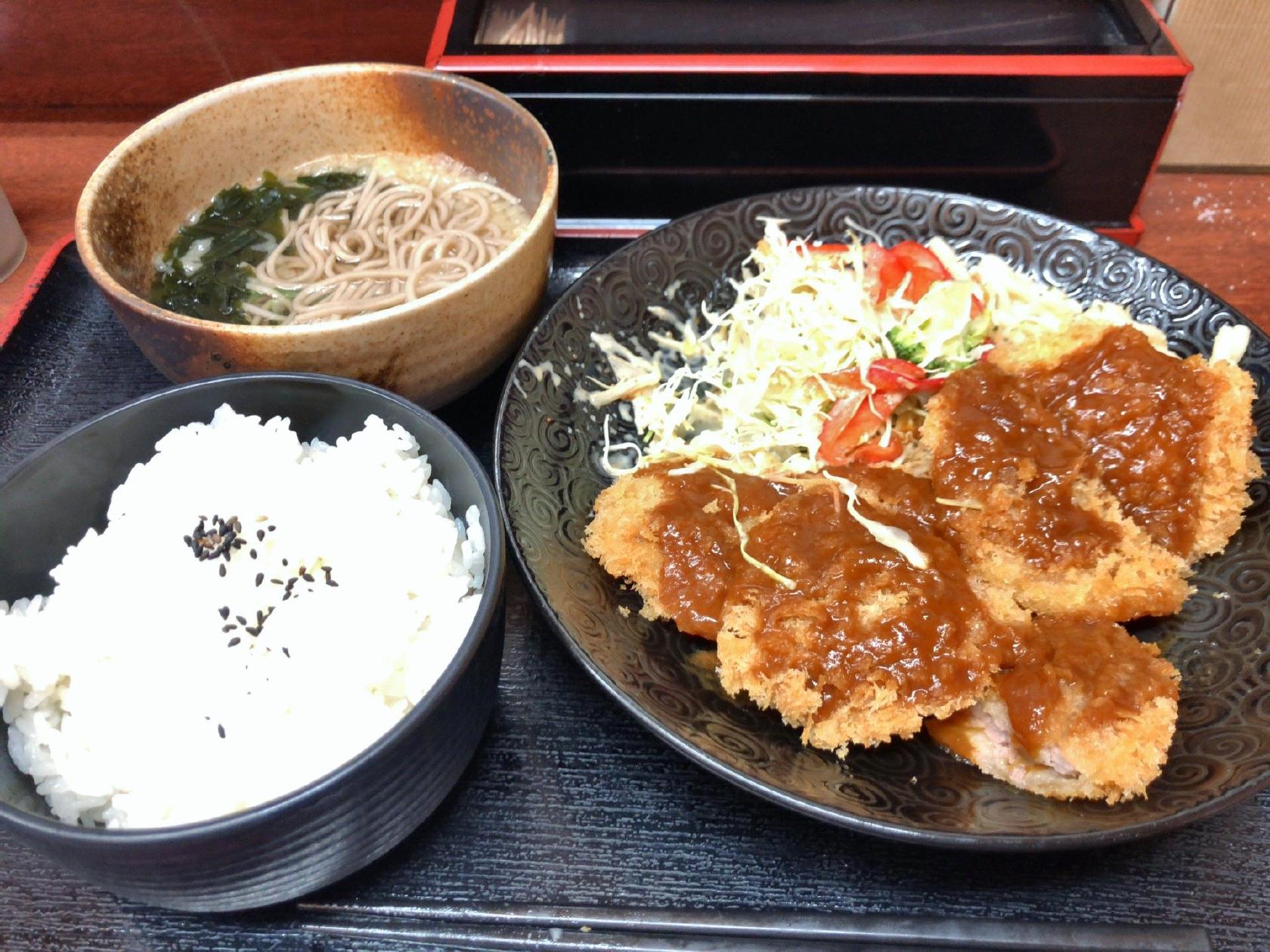 麺丼 備前屋 交野店