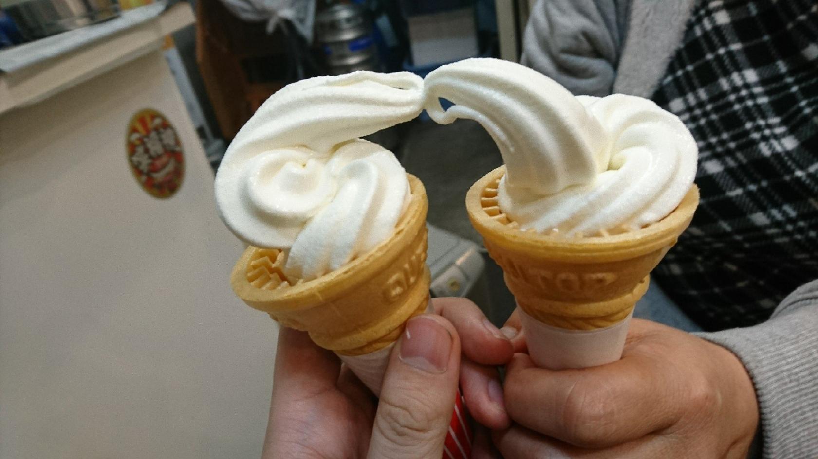 エッセンサンラク 黒牛亭
