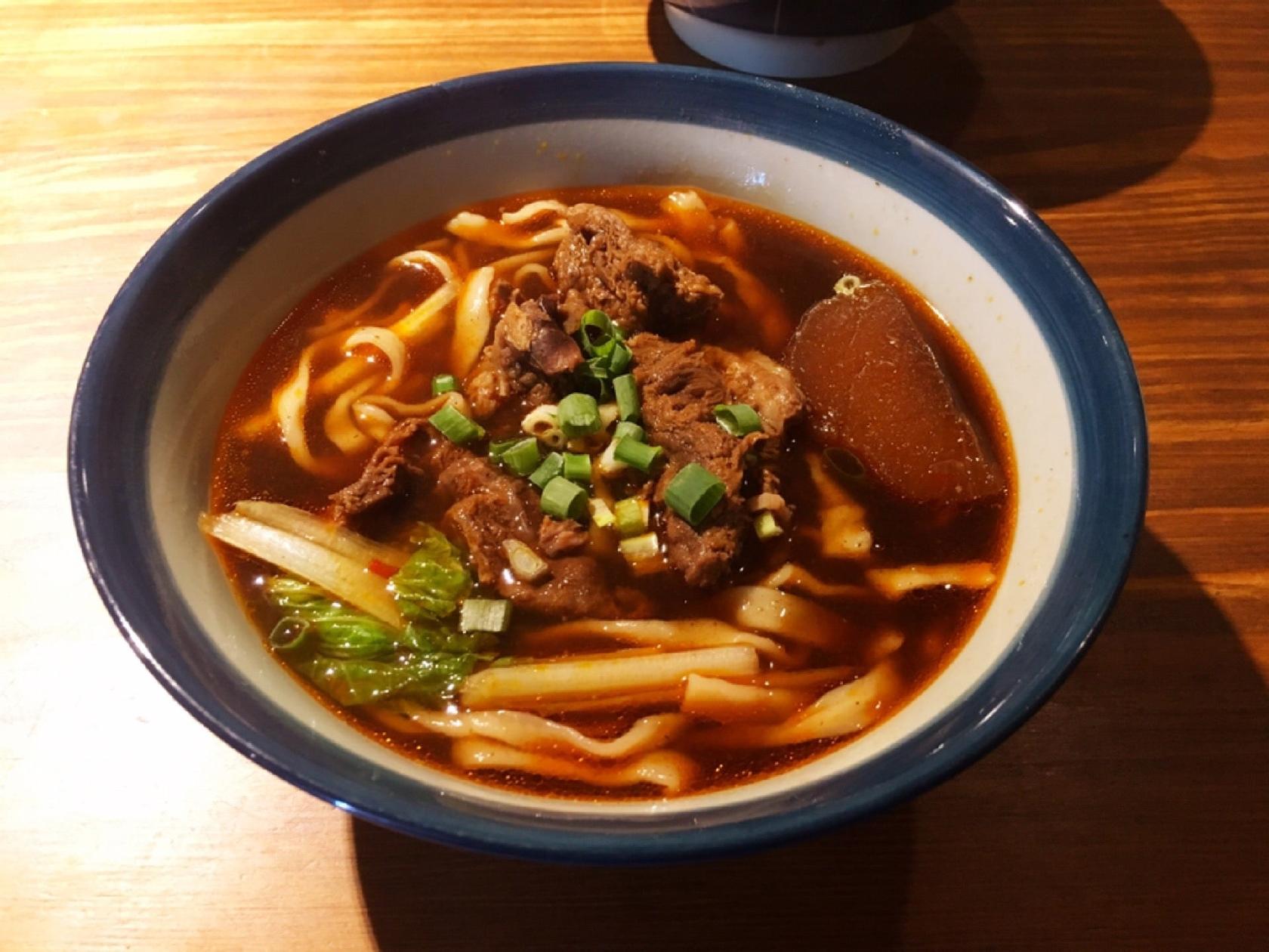 大叔眷村牛肉麵