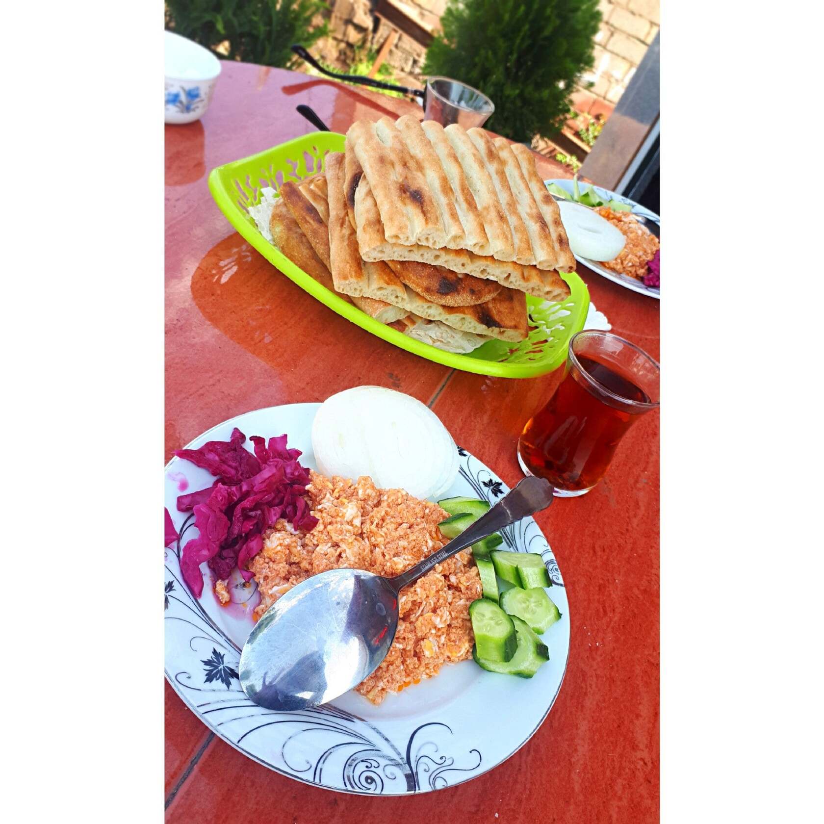 باغ رستوران خان عمو