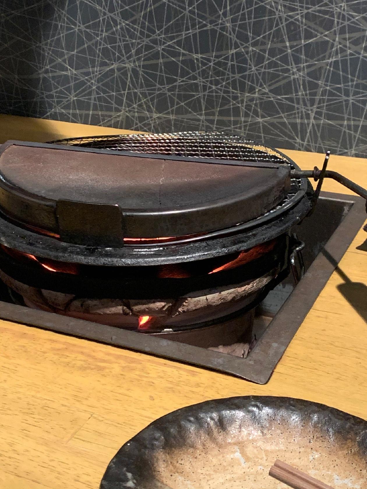 焼肉 ホルモン 溶岩焼き いち。