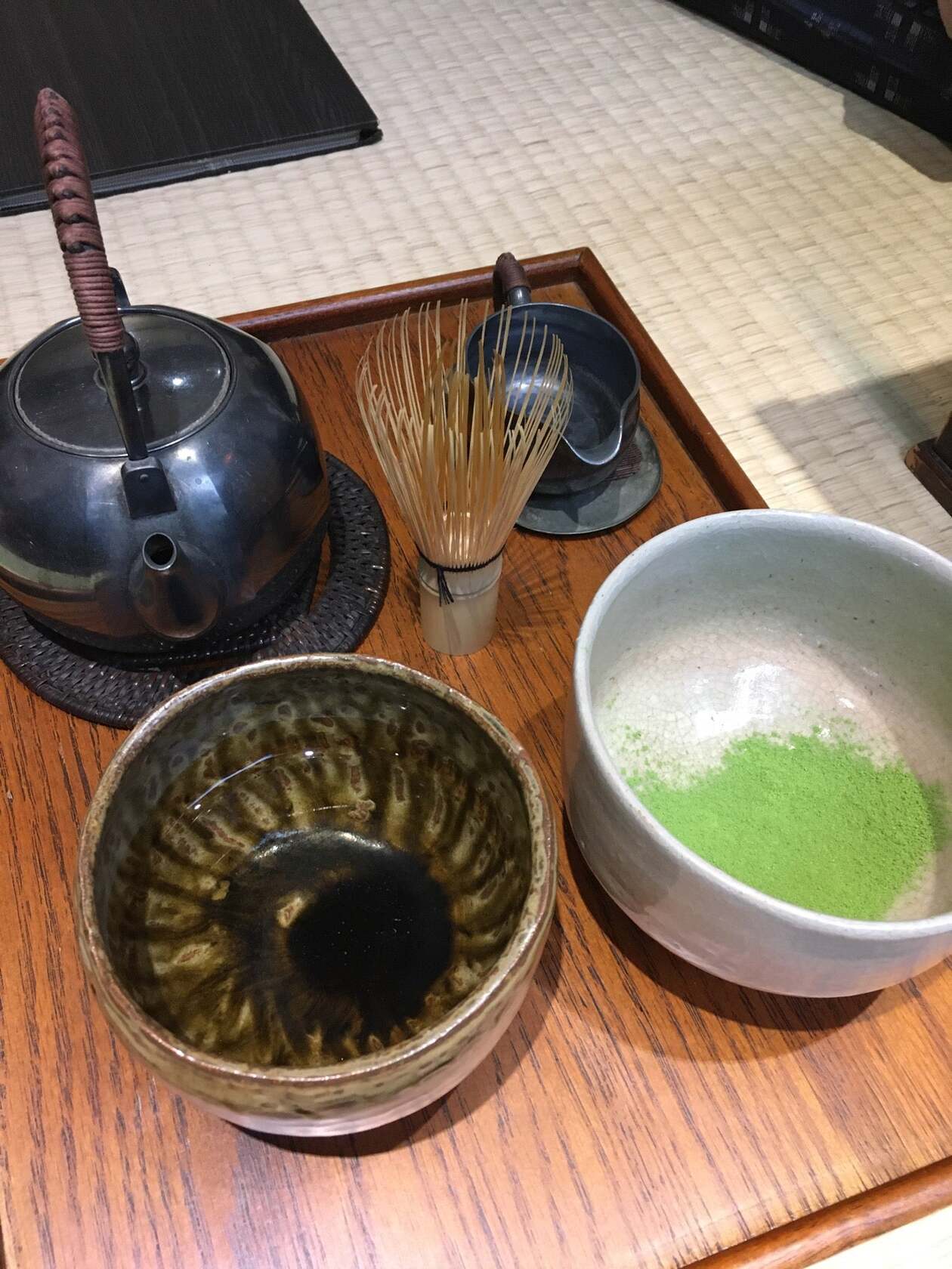 三日月茶空間