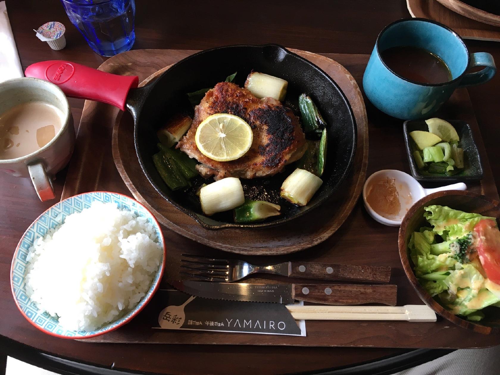 朝ごはん午後ごはんヤマイロ