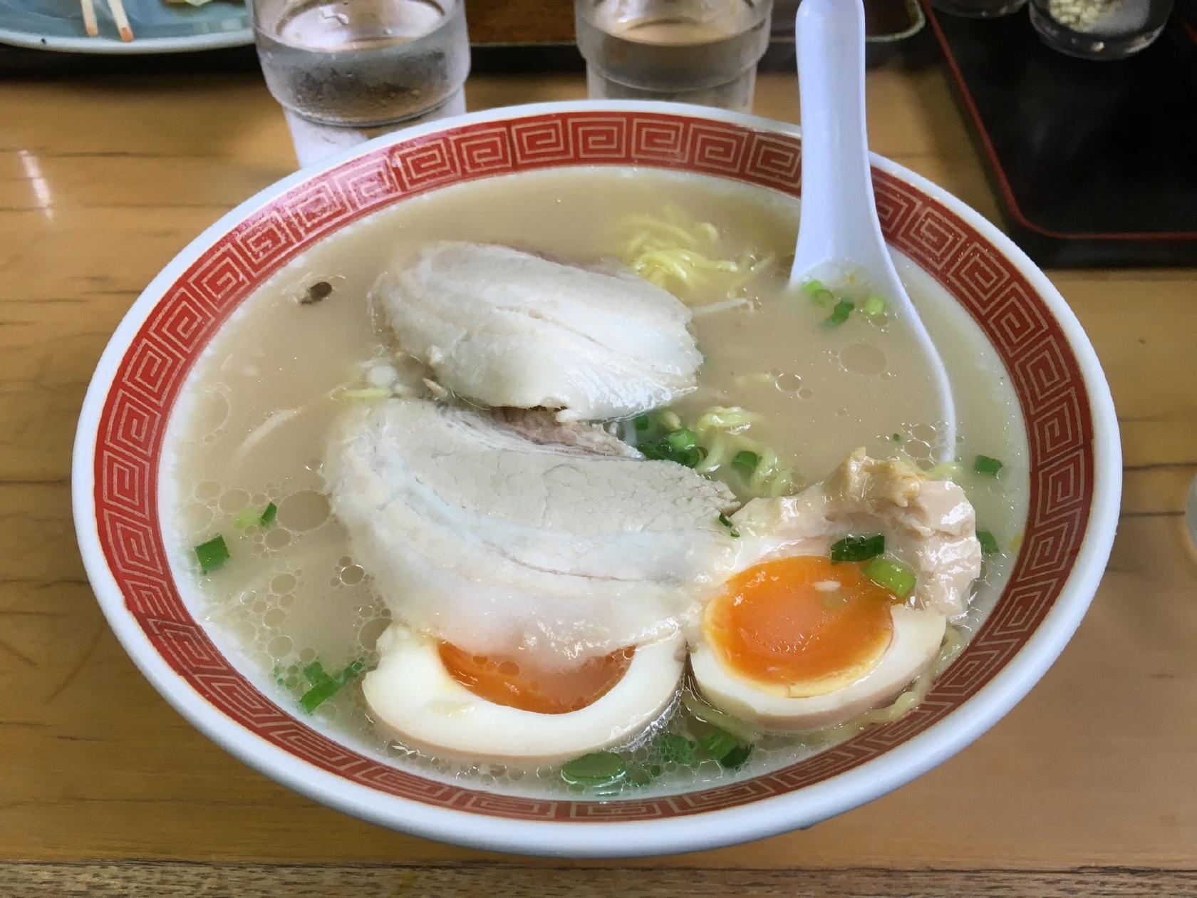 九州ラーメンふじ
