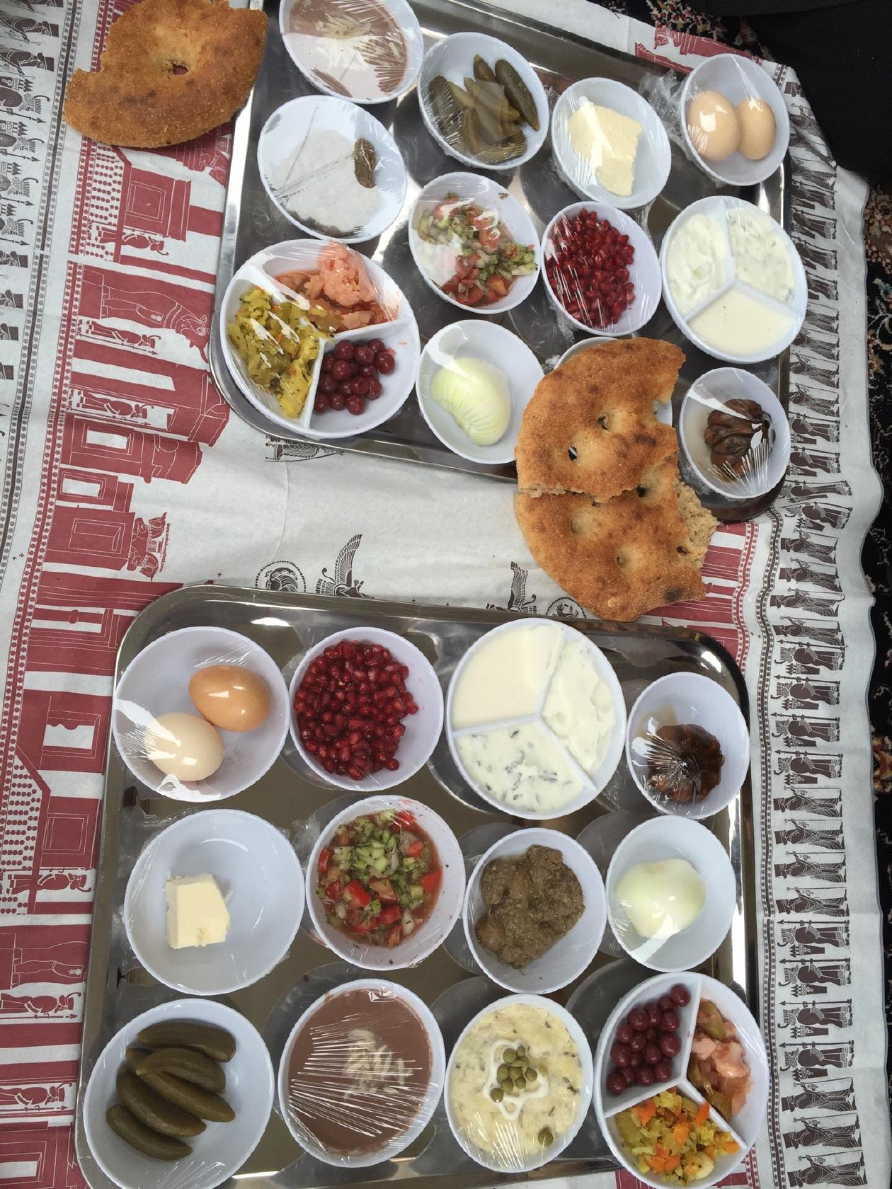 Dehkadeh Aabi Restaurant رستوران دهکده آبی