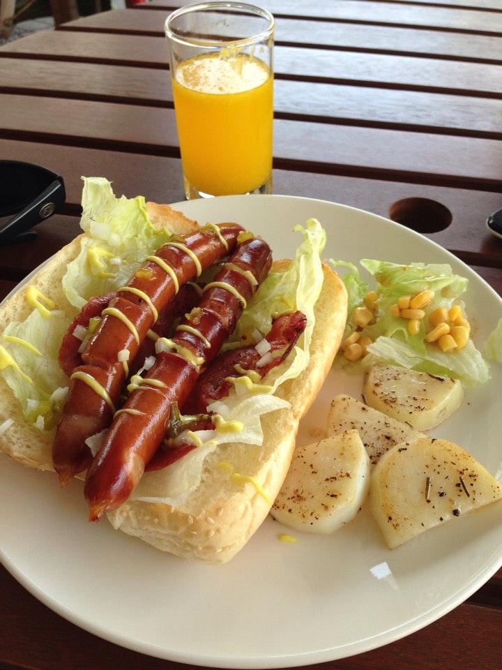 Iris 113 Brunch Cafe
