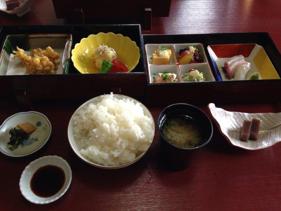 彩席ゆかし