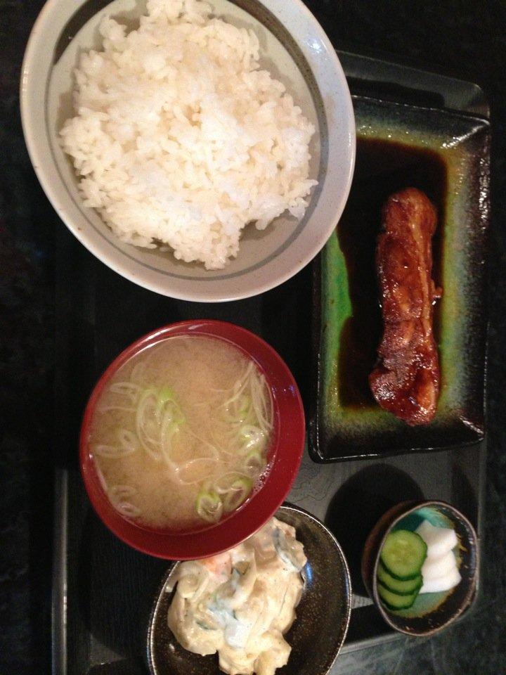 鮨・居酒屋 あっちゃん