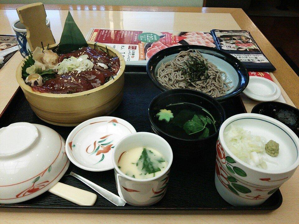 華屋与兵衛白幡店