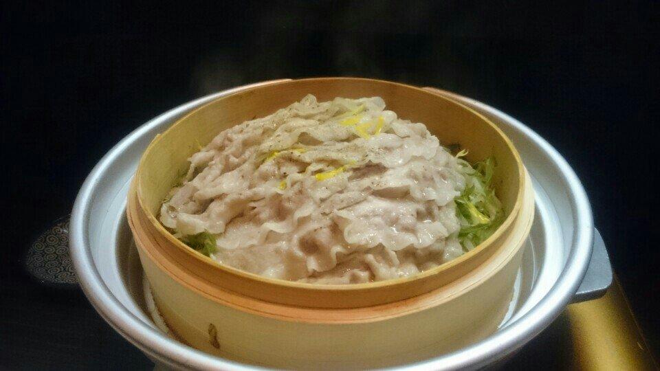 ぶたのだいにんぐ 山や